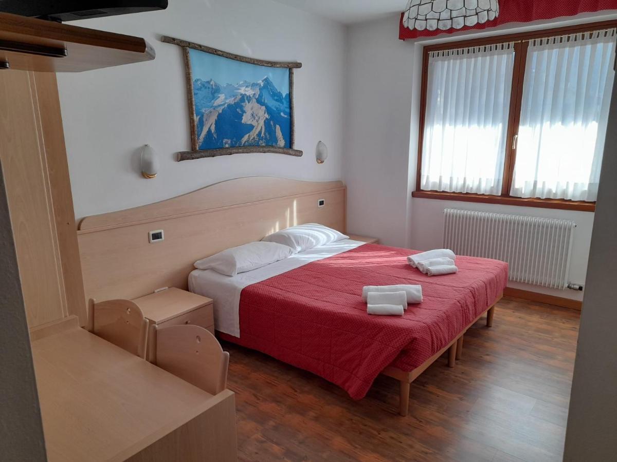 Hotel Garni B&B Maffei Пинцоло Екстериор снимка