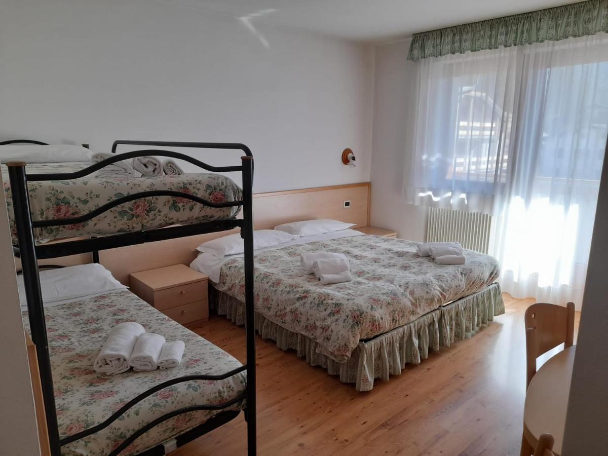 Hotel Garni B&B Maffei Пинцоло Екстериор снимка