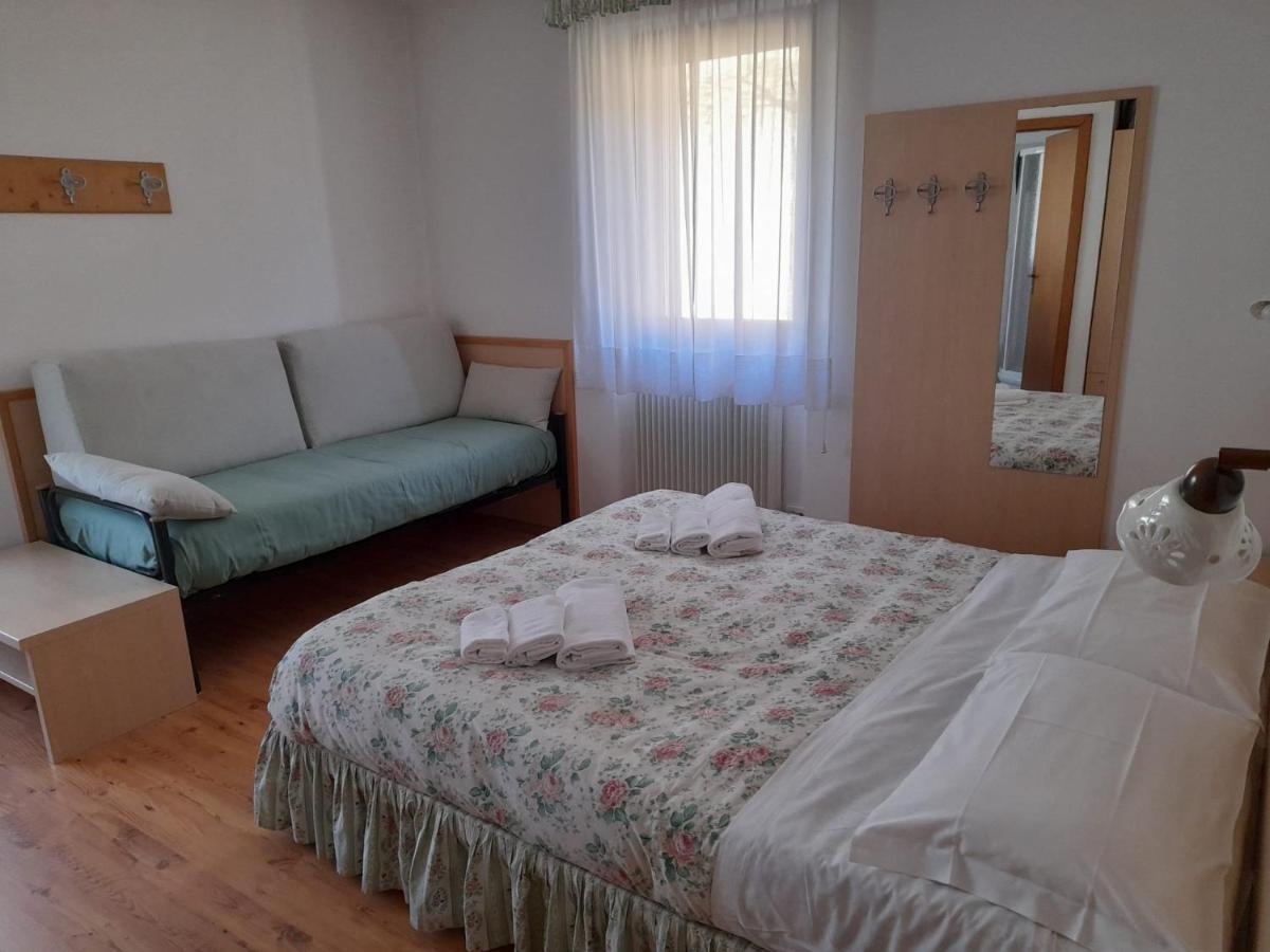 Hotel Garni B&B Maffei Пинцоло Екстериор снимка