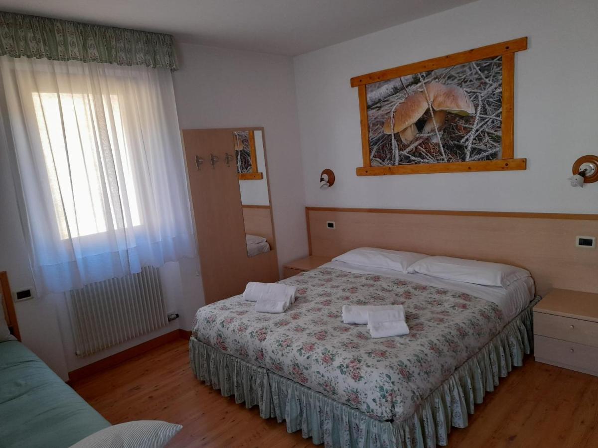 Hotel Garni B&B Maffei Пинцоло Екстериор снимка