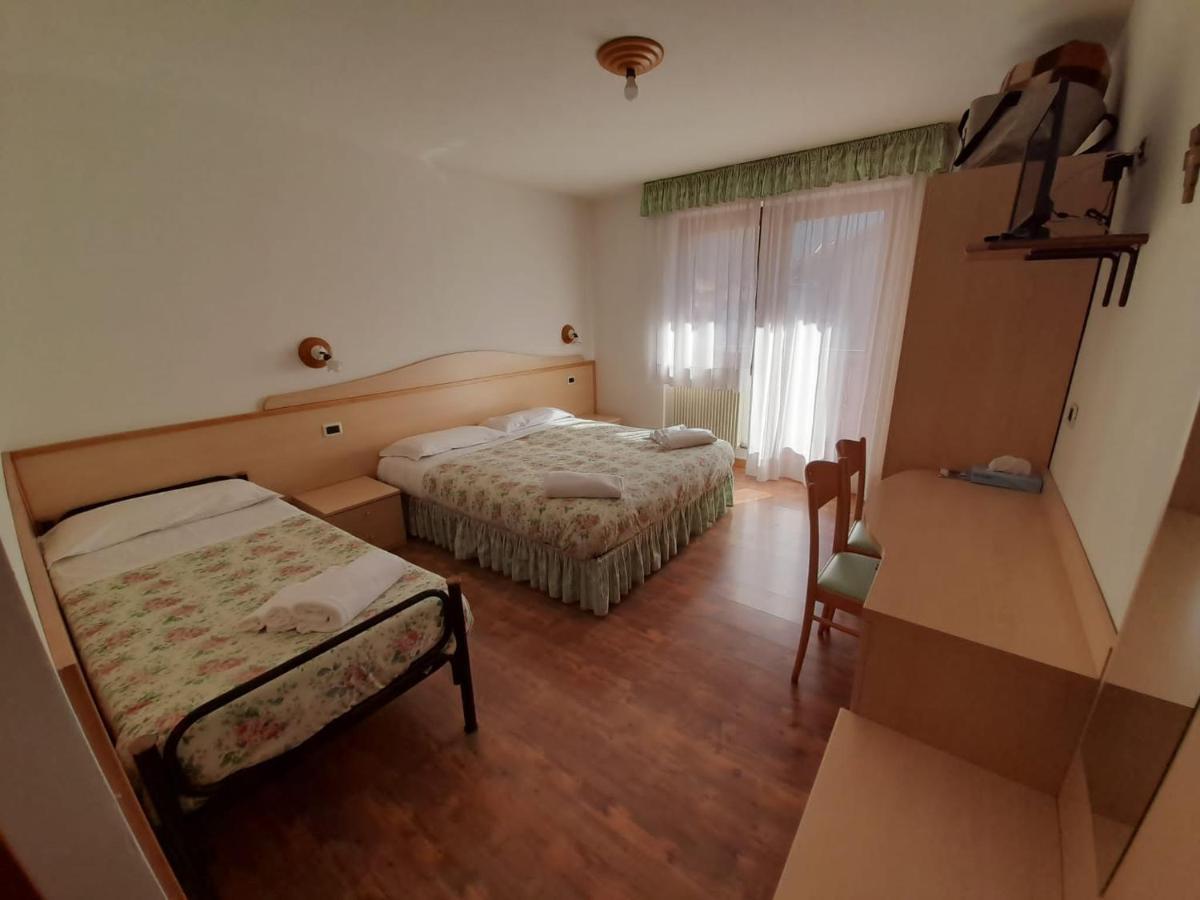Hotel Garni B&B Maffei Пинцоло Екстериор снимка