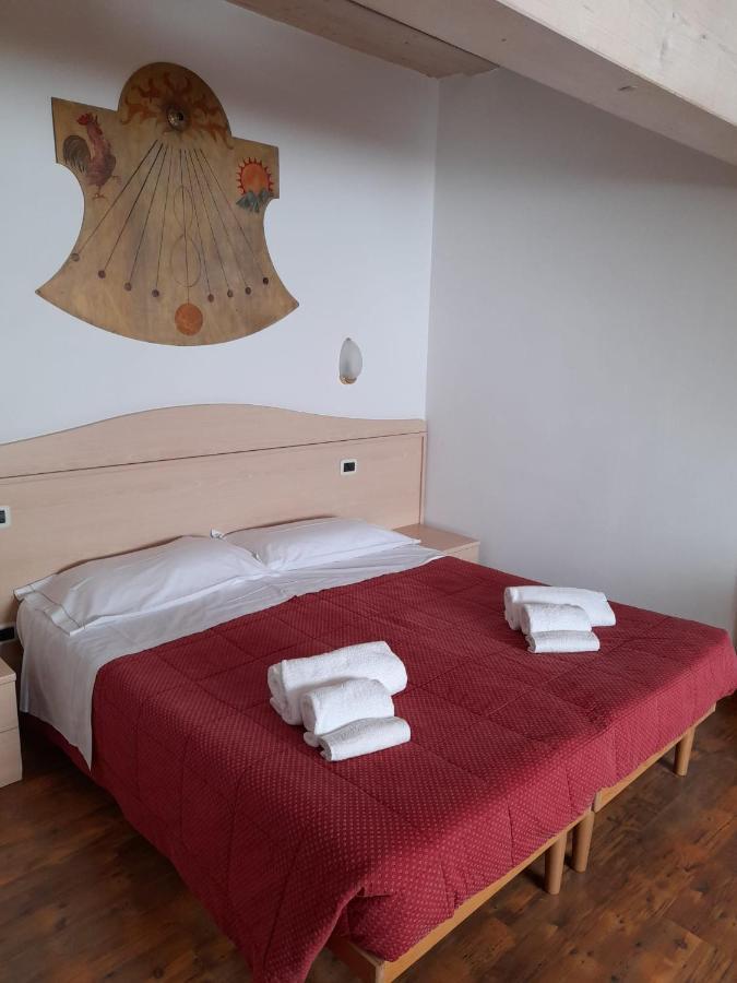 Hotel Garni B&B Maffei Пинцоло Екстериор снимка